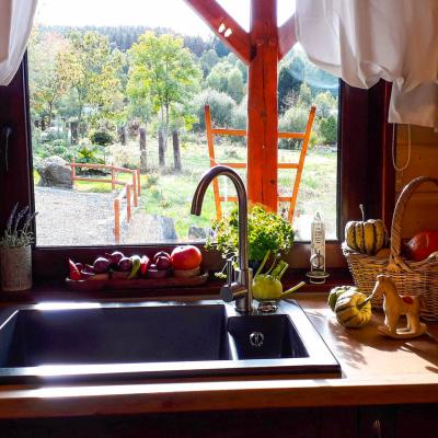  Piaskowy Koń Dom Deluxe Nol - kuchnia, widok z okna